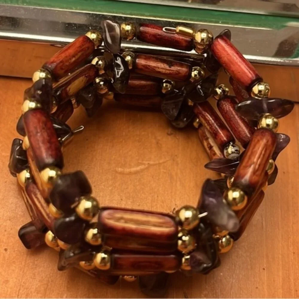 Vintage Beaded wire wrap adjustable Bbracelet.